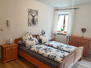 Room - Vrbo Property (Aschau im Chiemgau)