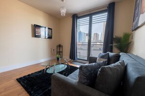 Living area - Central Birmingham •Free Parking •City Views (Birmingham)