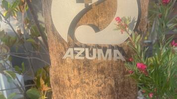 Chambre avec lits jumeaux, vue jardin | Détail de l’extérieur