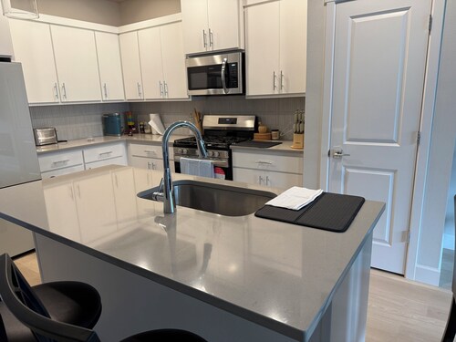 Haven at Reeds Crossing - Quiet 3-bedroom townhome with AC in charming Hillsboro