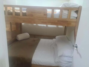 1 bedroom, iron/ironing board, WiFi - Serēva Stay | Near Araneta City Cubao (Quezon City)