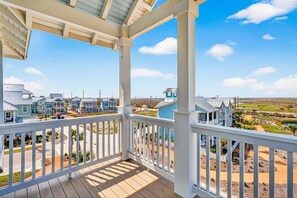 Property grounds - Luxury Palmilla home w/ gas grill & views - pool, gym, beach, & golf access (Port Aransas)