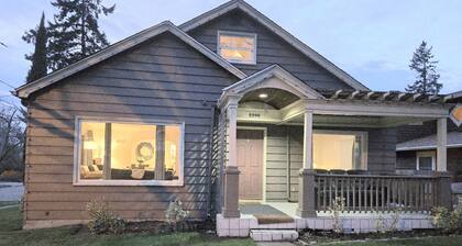 NEW LISTING! 5 Bedrooms. Just 5 Blocks from UO and Hayward Field. Dog-Friendly!