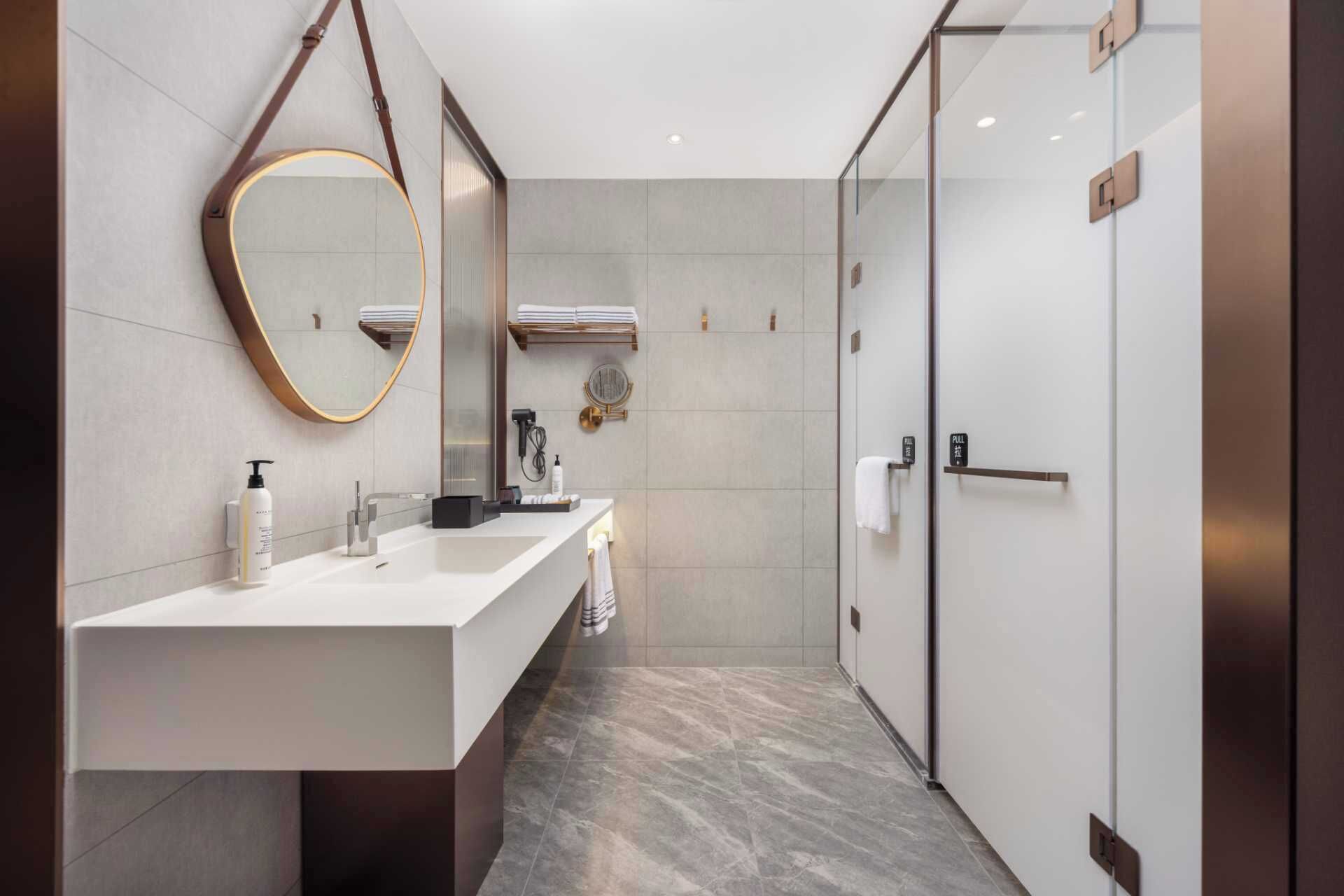 Standard Double Room, City View | Bathroom