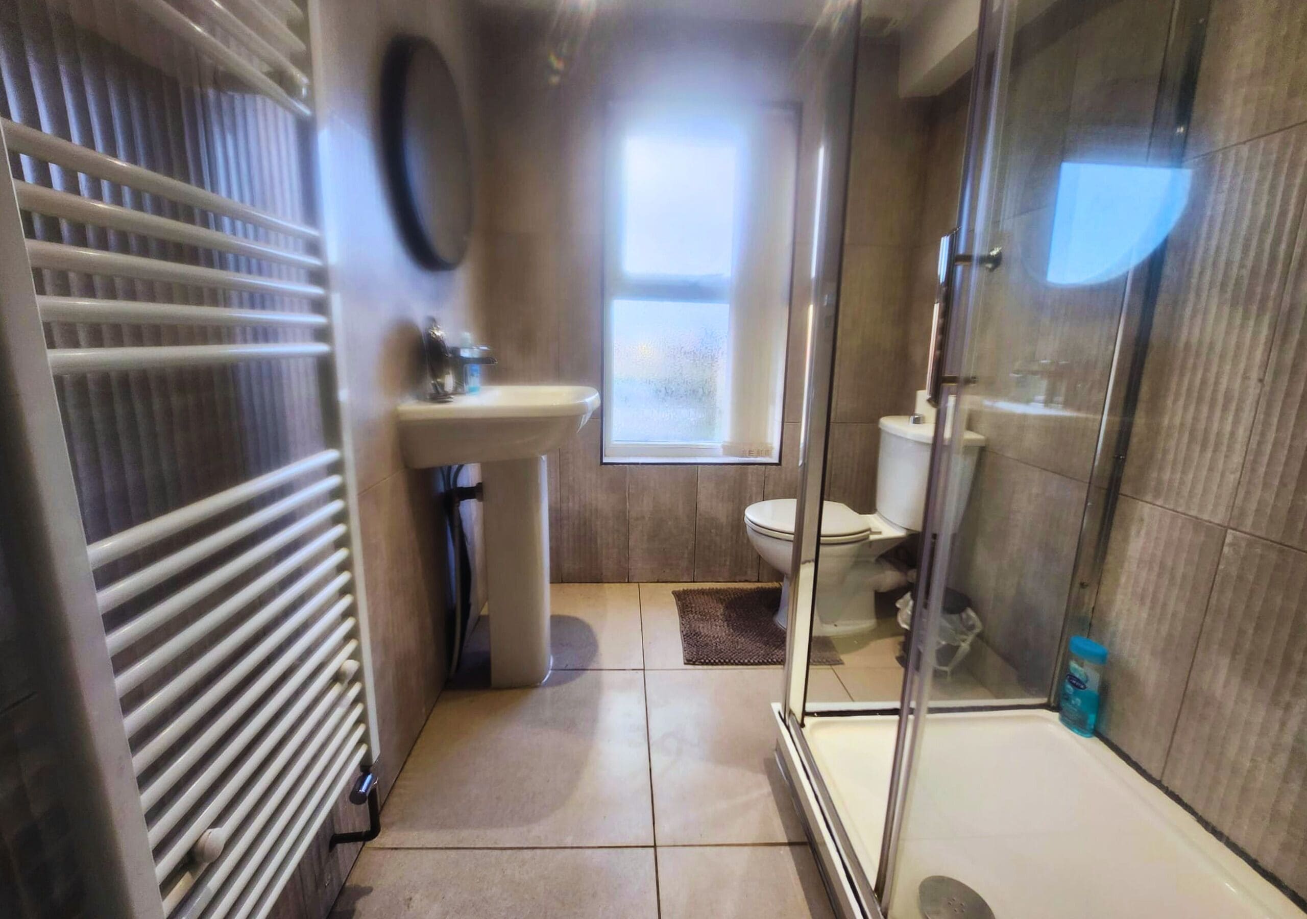 Habitación familiar, baño privado, vista al jardín | Baño