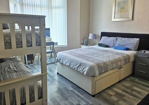 Comfort Room, Private Bathroom, Garden View | Iron/ironing board - Kop View Rooms near Anfield (Liverpool)