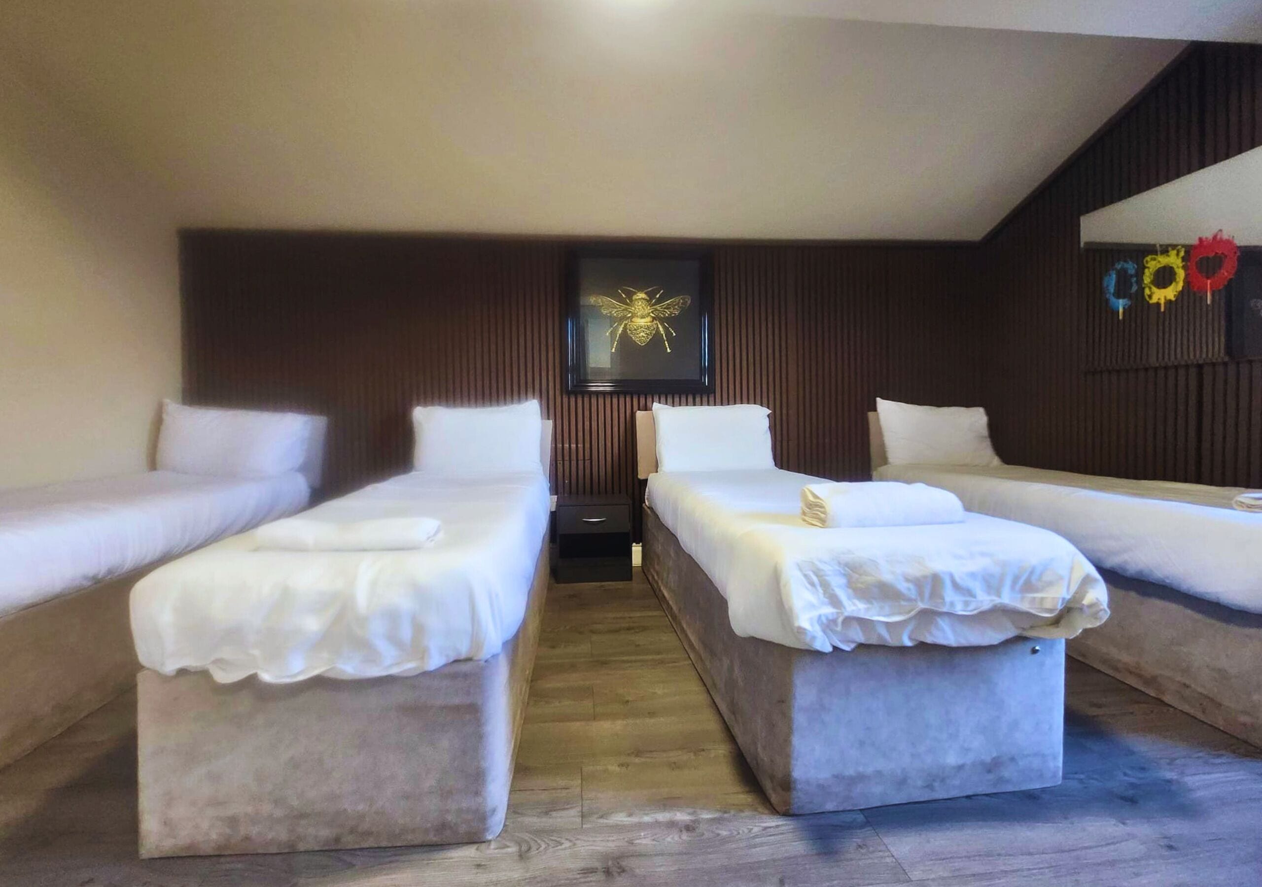 Habitación cuádruple, baño privado, vista al jardín | Spa