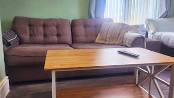 Family Room, Private Bathroom, Garden View | Living area