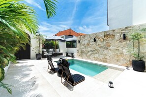 Outdoor pool - 1BR Private Pool Villa in Batu Bolong • Walk to Cafés (Badung)