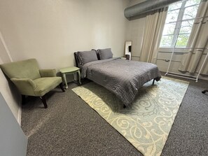 Room - Spacious 9-bedroom Wing in Refurbished Military Barracks (Mineral Wells)