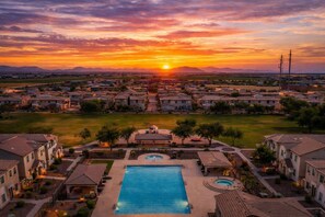 Exterior - Sleeps 8 Or More 4-Bed 3-Bath Two Story Tuscany in the Desert Spacious House (Gilbert)