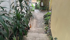 基本共用宿舍, 夏威夷式陽台, 河景 | 住宿一隅