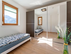 4 bedrooms, internet