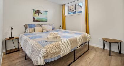 Cozy King Suite with AC & Free Banff Park Pass