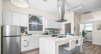 Costa 1BD Lake Condo - Paradise - Beautiful Area