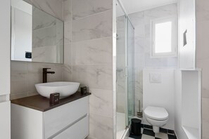 Shower - TheBlueStay 253 - Cozy apartment - Paris 12th (Paris)
