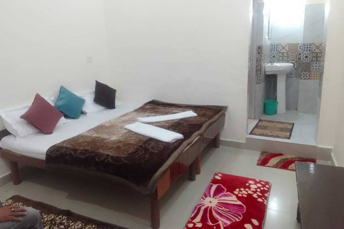 Doppel- oder Zweibettzimmer