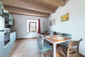 Dining - Holiday cottage with terrace (Castelletta)