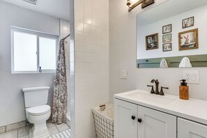 Hair dryer, towels