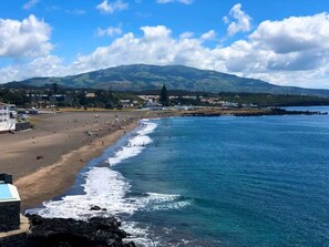 Beach - GuestReady - Beachside House with Ocean View (Ponta Delgada)