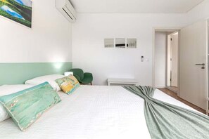 Room - GuestReady - Beachside House with Ocean View (Ponta Delgada)