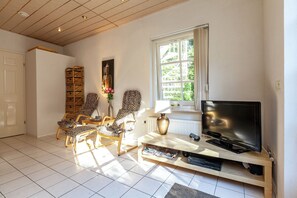 Comfort Apartment, 2 Bedrooms | Living room - Apartment in Oostkapelle Near the Beach (Oostkapelle)
