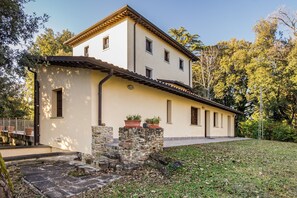 Classic House, 2 Bedrooms | Exterior - Holiday Home in Citerna Near Castello Bufalini (Citerna)