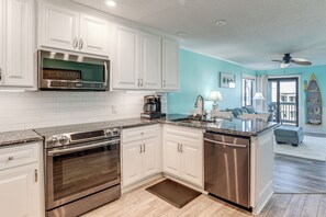 Fridge, microwave, stovetop, dishwasher - Golden Mile Getaway Steps from the Beach (Myrtle Beach)