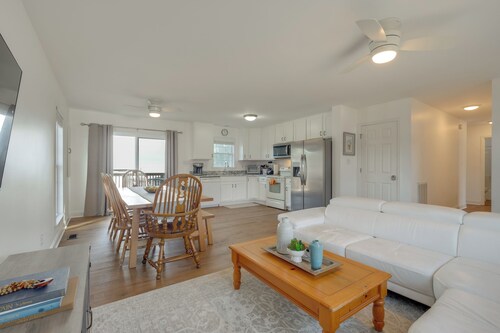Waterfront Gem w/ Deck & Views on Chesapeake Bay!