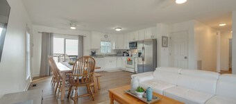 Waterfront Gem w/ Deck & Views on Chesapeake Bay!