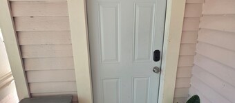 Family Coffee House, Pet Friendly & Private Yard