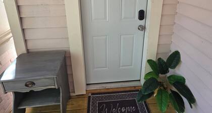 Family Coffee House, Pet Friendly & Private Yard