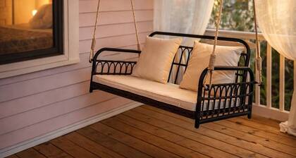 Family Coffee House, Pet Friendly & Private Yard