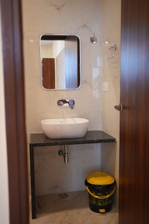 Comfort Single Room, Balcony, City View | Bathroom - Maruti Nandan Guest House  (Varanasi)