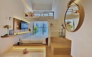 公寓, 3 间卧室, 城市景观 | 办公桌、  熨斗/熨衣板、免费 WiFi