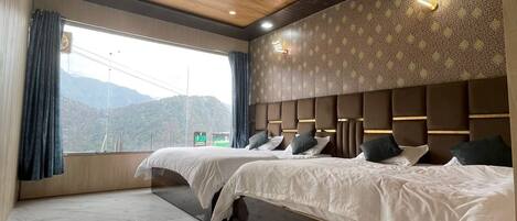 Four Bed Non Ac Room | Gratis wi-fi