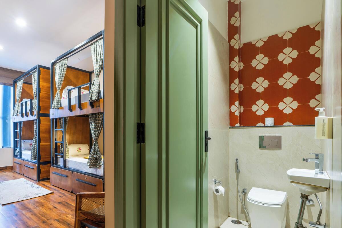 Classic Shared Dormitory | Bathroom