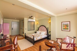 Superior Room - Zo Selections Jaipur by Zostel (Jaipur)