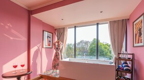 Signature Jacuzzi Suite | Gratis wi-fi
