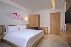 Premium Studio | In-room safe, desk, free WiFi, bed sheets - Regenta Z Vadodara (Vadodara)