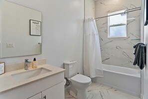 Hair dryer, towels, soap, toilet paper - Costa 5BD Reunion Pool Thing 1 - Themed - Spacious (Davenport)