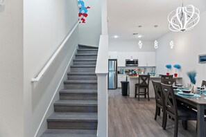 Dining - Costa 5BD Reunion Pool Thing 1 - Themed - Spacious (Davenport)