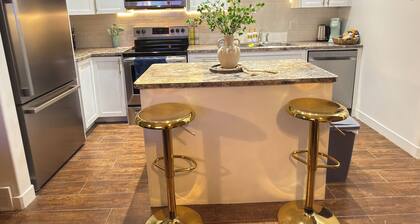 The Boho-Chic Urban Retreat: 3BR Haven Near Downtown & General Hospital