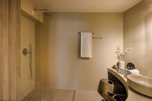 Shower, free toiletries, hair dryer, towels - Nomāde Agora - Luxury Suites in Lixouri (Lixouri)
