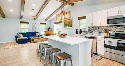 Greek spa + Stonefire pizza oven + frisbee golf