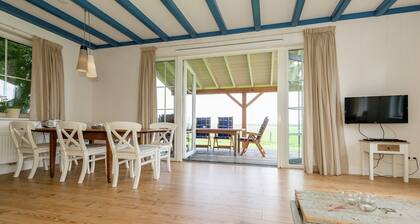 Gßte animé à proximité du lac à Schellinkhout