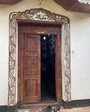 Quarto solteiro básico | Detalhe da fachada