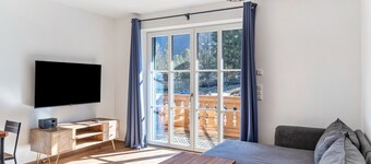 Apartment 'Beim Klarwein' with Mountain View, Shared Garden and Wi-Fi