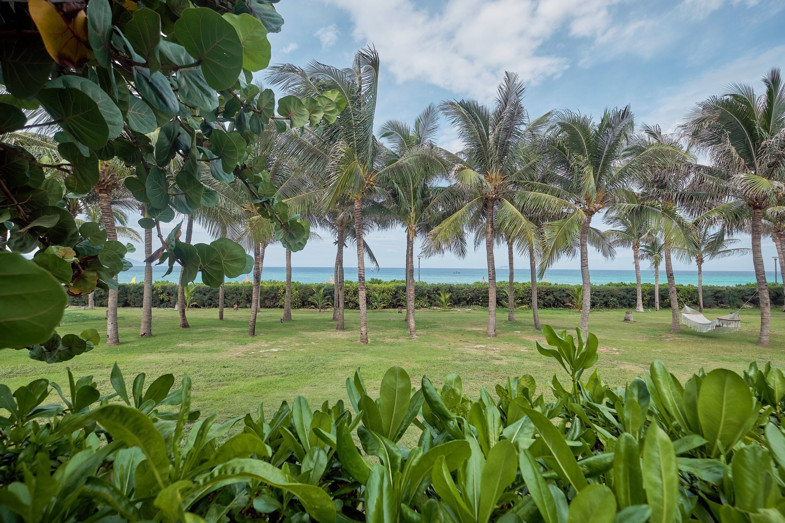 Beachfront 3 bedroom Pool Villa | Desk, free WiFi, bed sheets