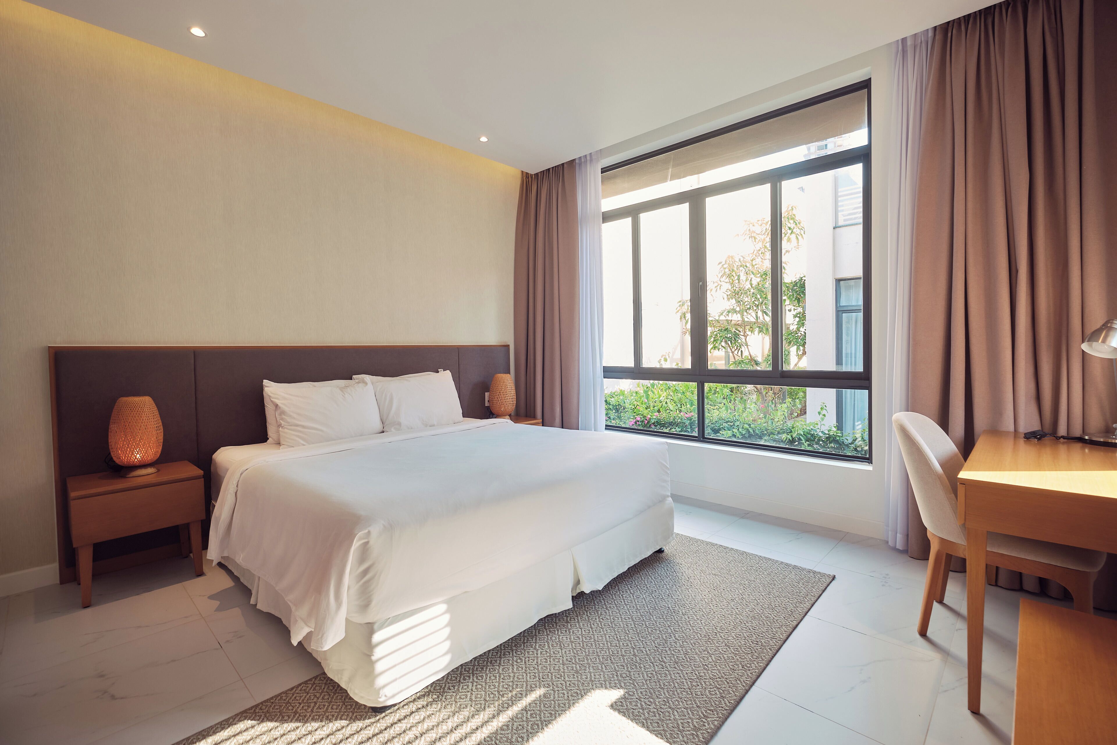 Desk, free WiFi, bed sheets